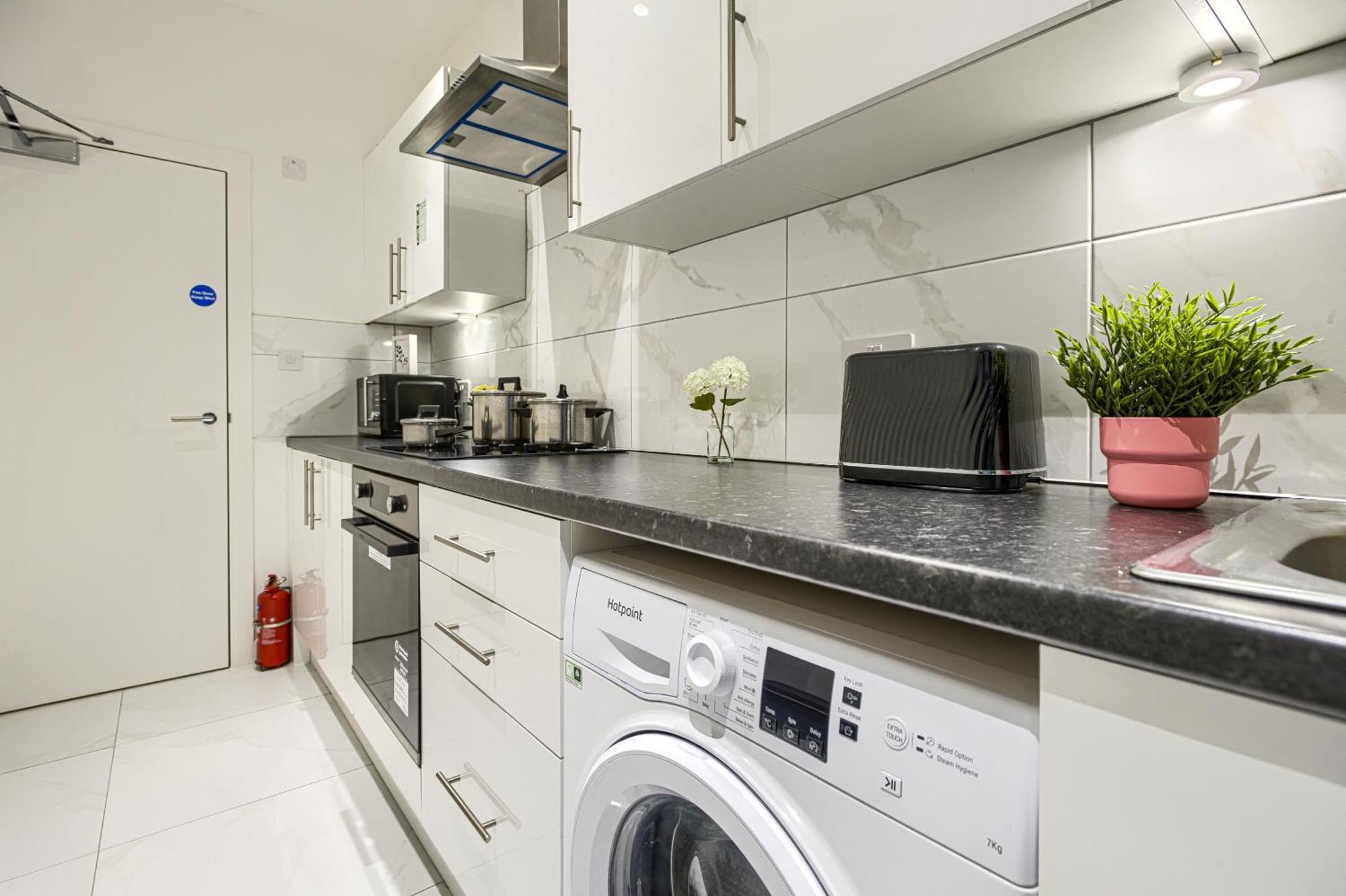 The Finsbury Deluxe Apartments London Exterior photo