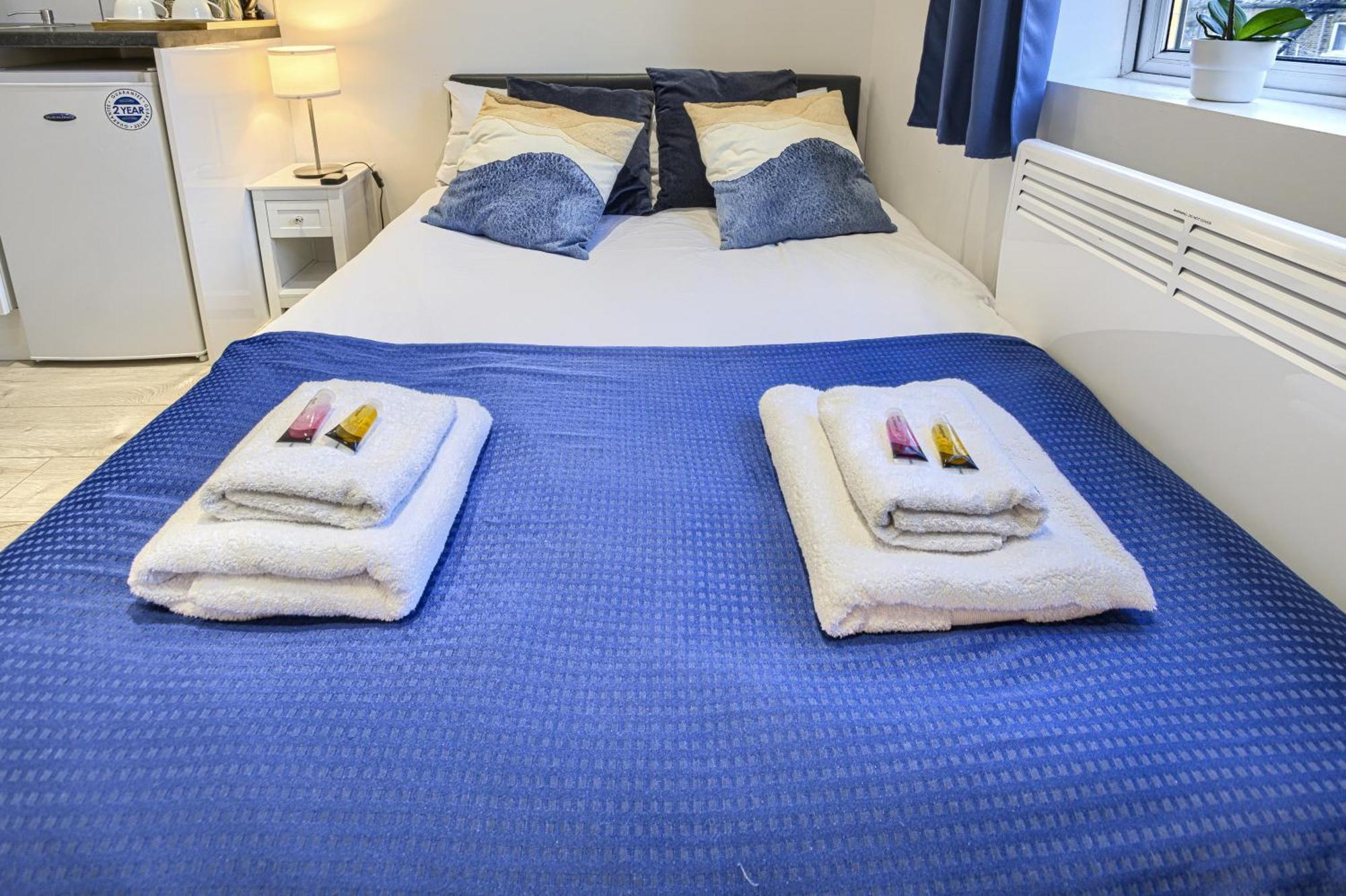 The Finsbury Deluxe Apartments London Room photo